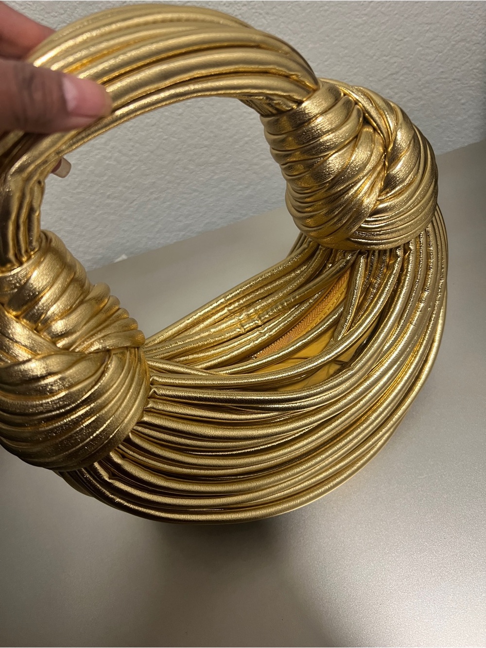 LIKE NEW Gorgeous Gold Knot Handle Clutch Bag - Picture 3 of 14